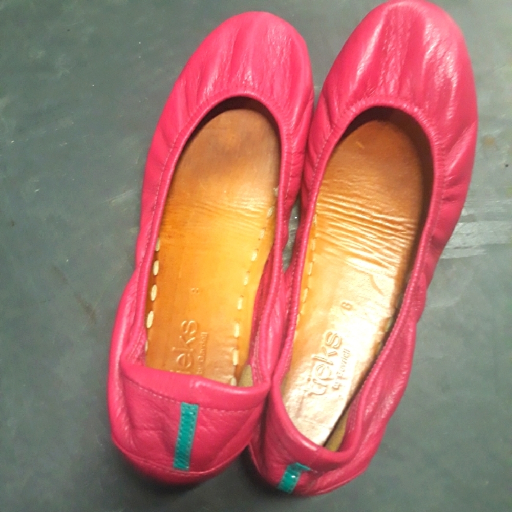 Women's Tieks. Fuchsia. Size 9